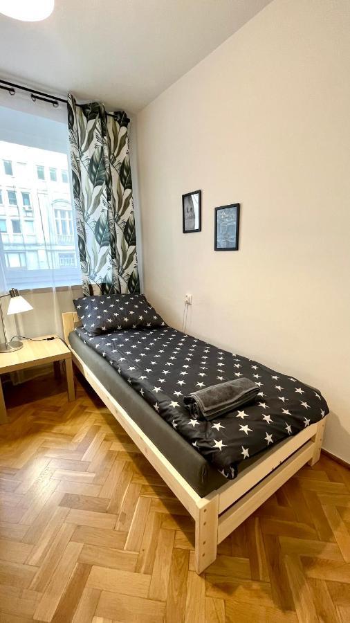 Warszawa Krucza Pokoje Buitenkant foto
