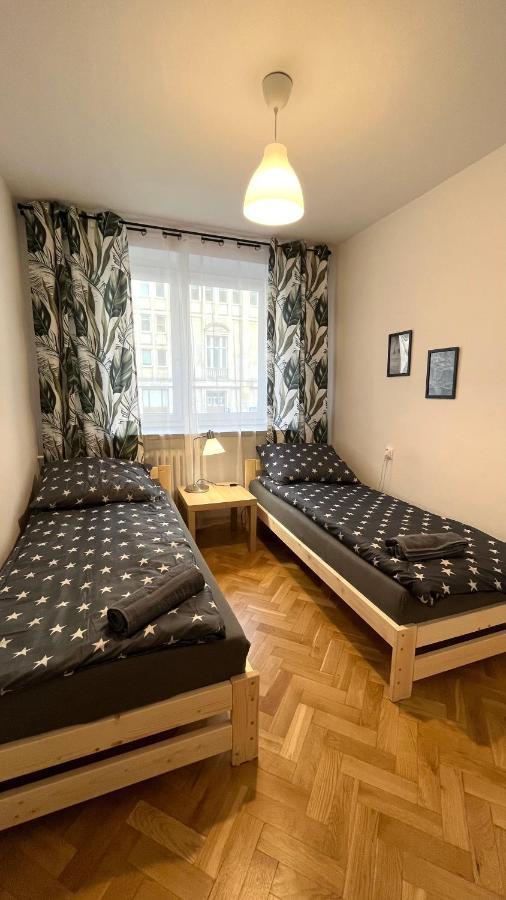 Warszawa Krucza Pokoje Buitenkant foto